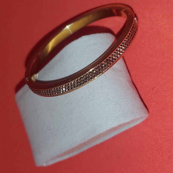 Henri Bendel SWAROVSKI Crystal Paved Skinny Rox Yellow Gold Bracelet Bangle - Picture 1 of 8